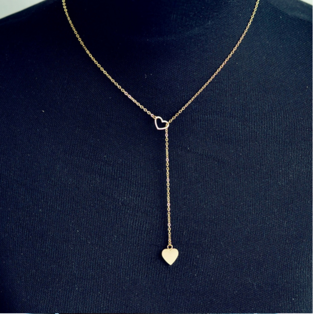 2/$25🍒 LAST ONE 😱 ENTWINE 💕 Heart Necklace - Picture 3 of 4